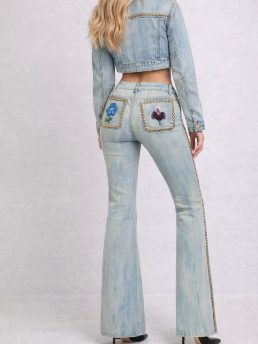 RRP €2265 GUCCI Flared Jeans W26 Blue Garment Dye Studded Embroidered Flowers